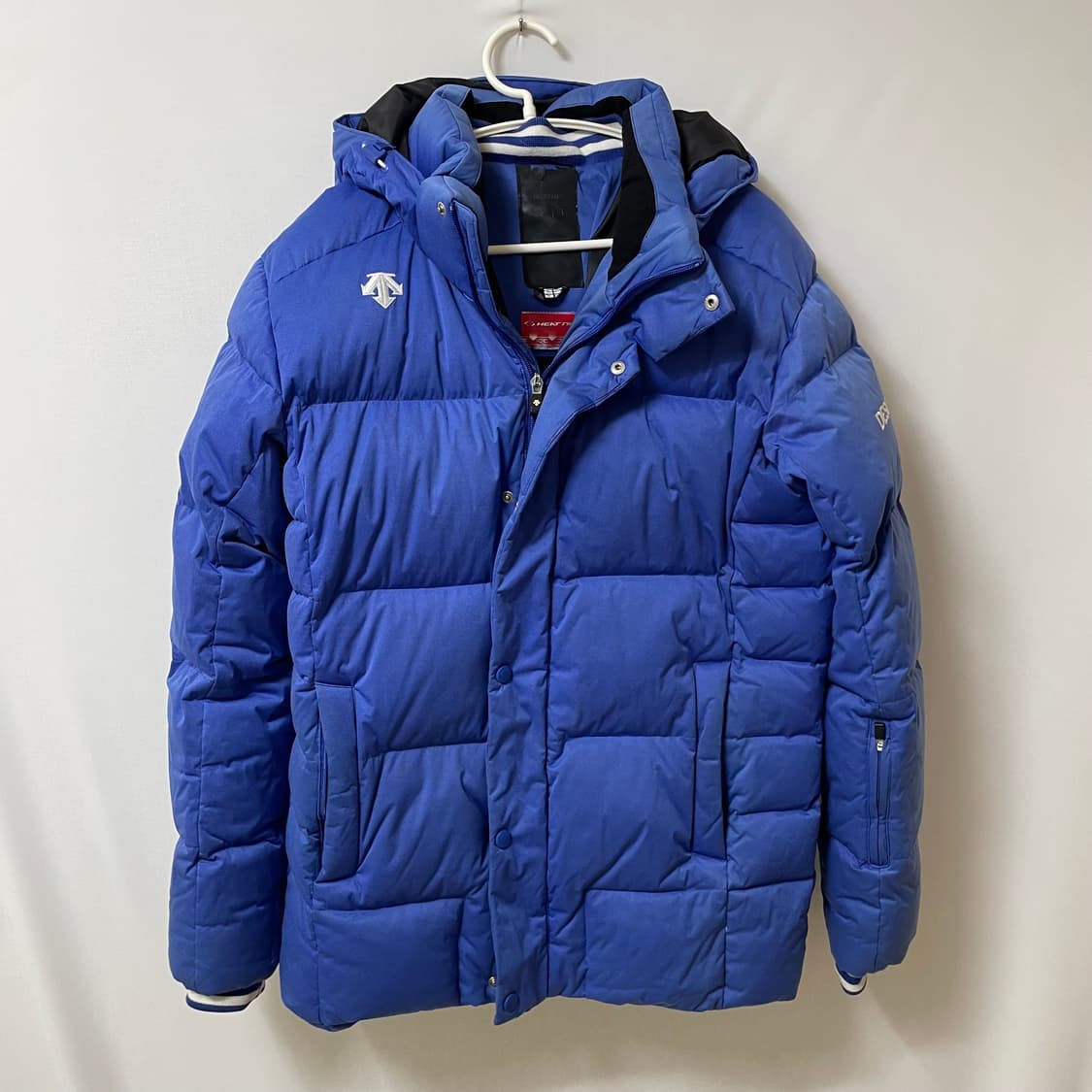 [ L ] 데상트 히트나비 덕다운 후드 패딩 상품이미지1