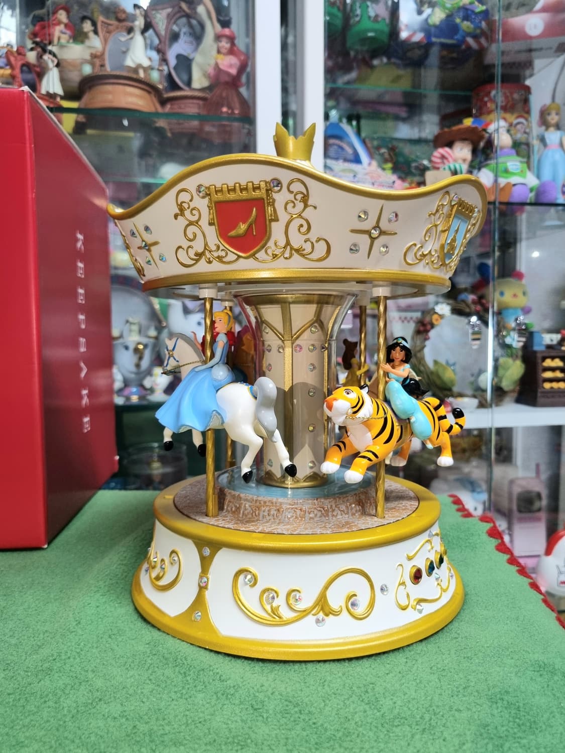 홀마크 디즈니 프린세스 회전목마 오르골 상품이미지2