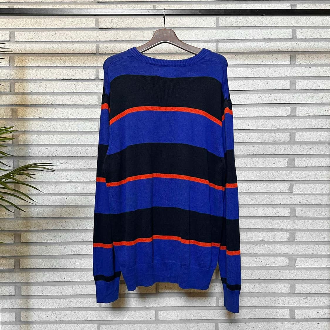 챕스 스트라이프 니트 라운드넥 배색 디테일 블루 네이비 상품이미지3