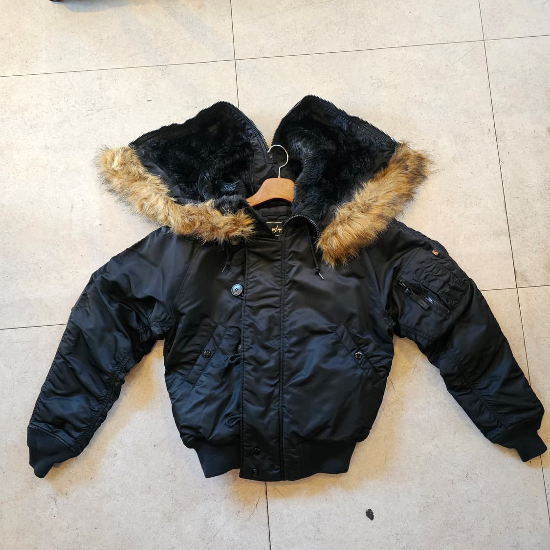 Xs 알파인더스트리 n2b 블랙 새상품급 상품이미지1