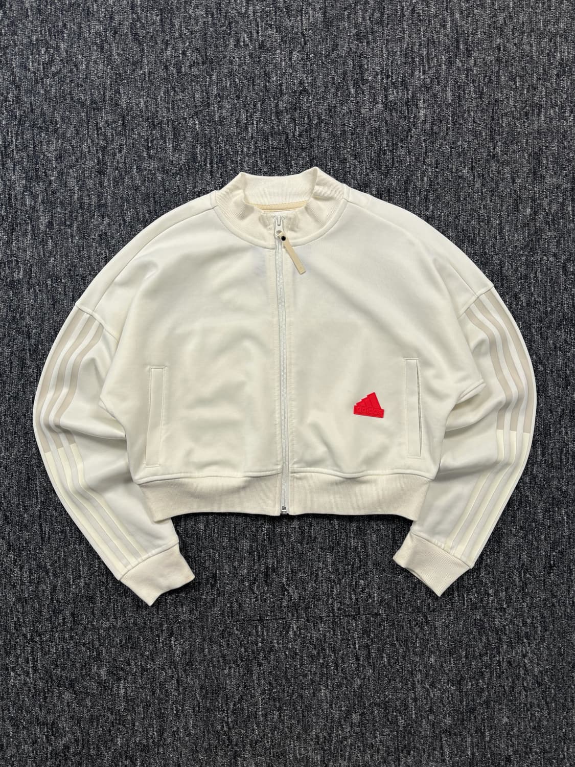 아디다스 삼선 크롭 트랙탑 상품이미지3