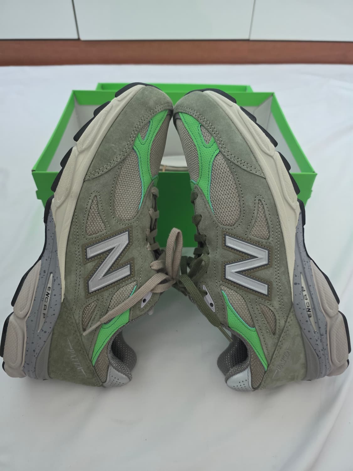 뉴발란스 x 파타 990v3 메이드 인 USA 올리브(290) 상품이미지4