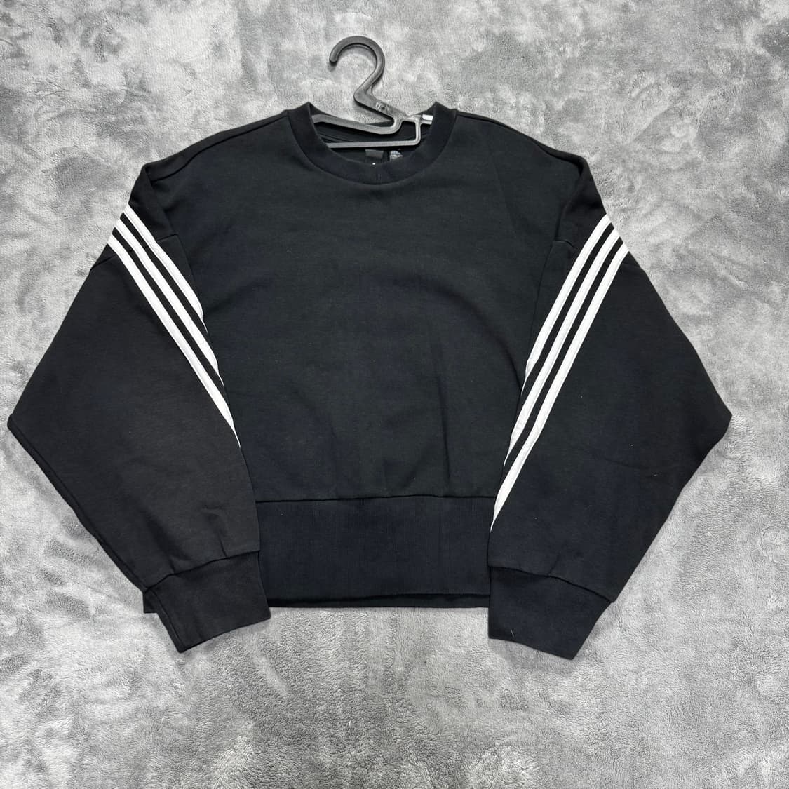 아디다스 맨투맨 상품이미지1