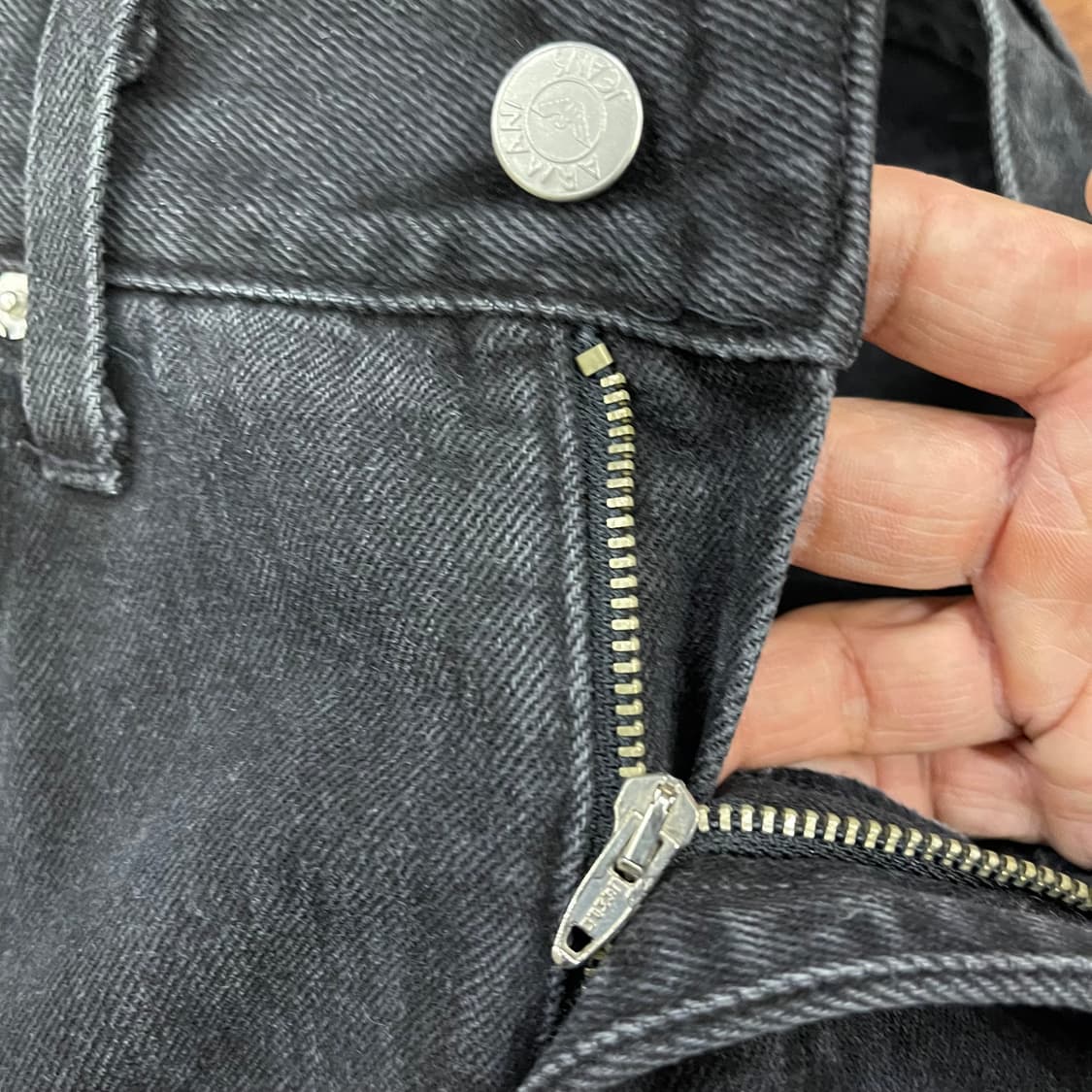 90's 아르마니 블랙진. 상품이미지4