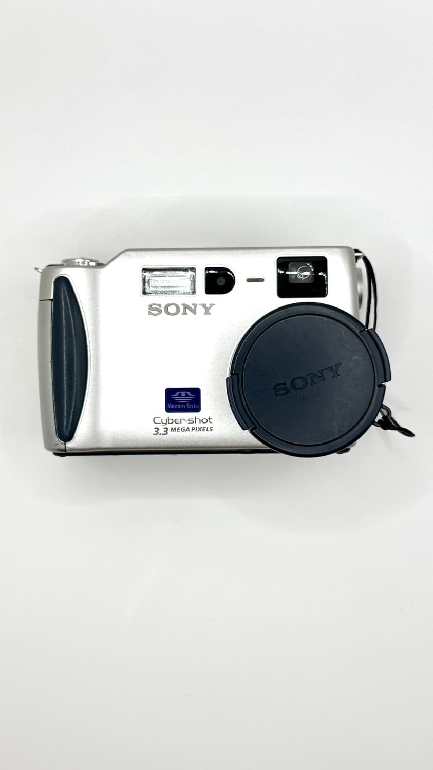 아날로그 감성과 디지털의 정중앙 Cyber-shot DSC-S70 상품이미지1