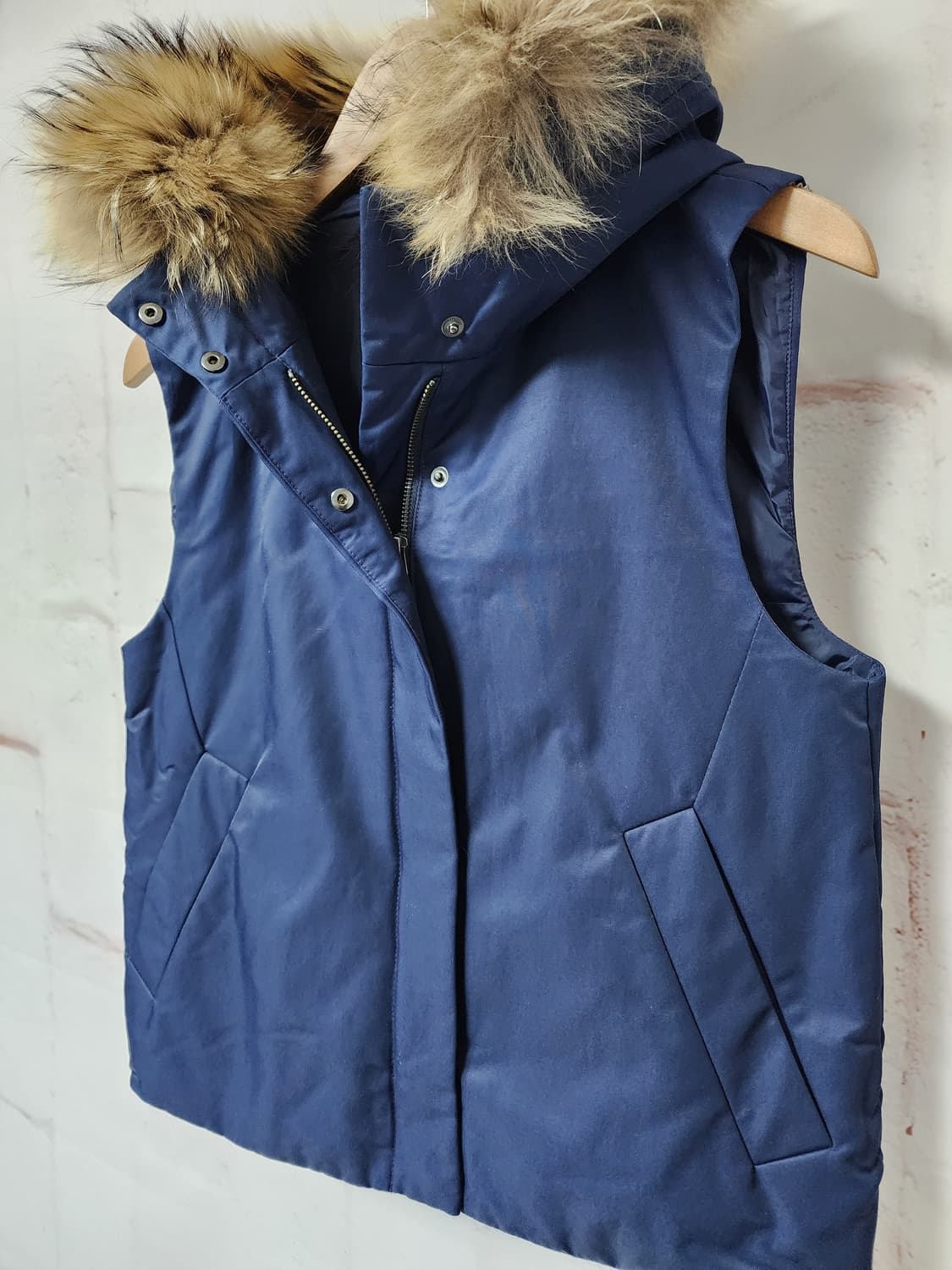 띠어리 네이비 후드 퍼 베스트 조끼 상품이미지3