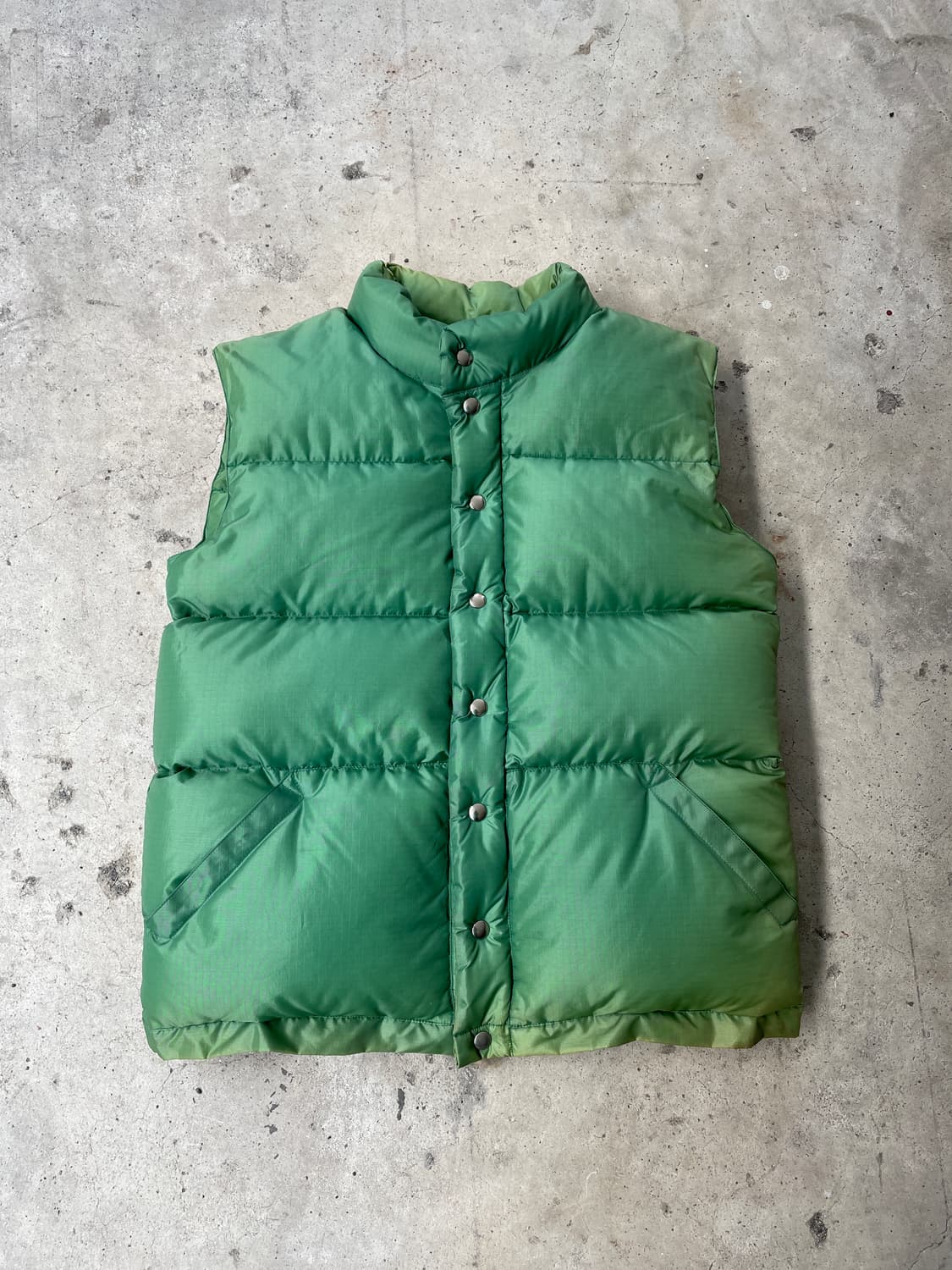 90 Cresent Down Works Faded Green Vest 상품이미지4