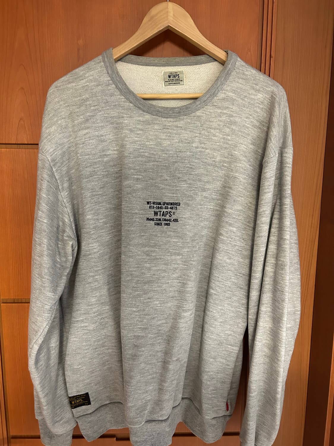 더블탭스 스웻셔츠 상품이미지1