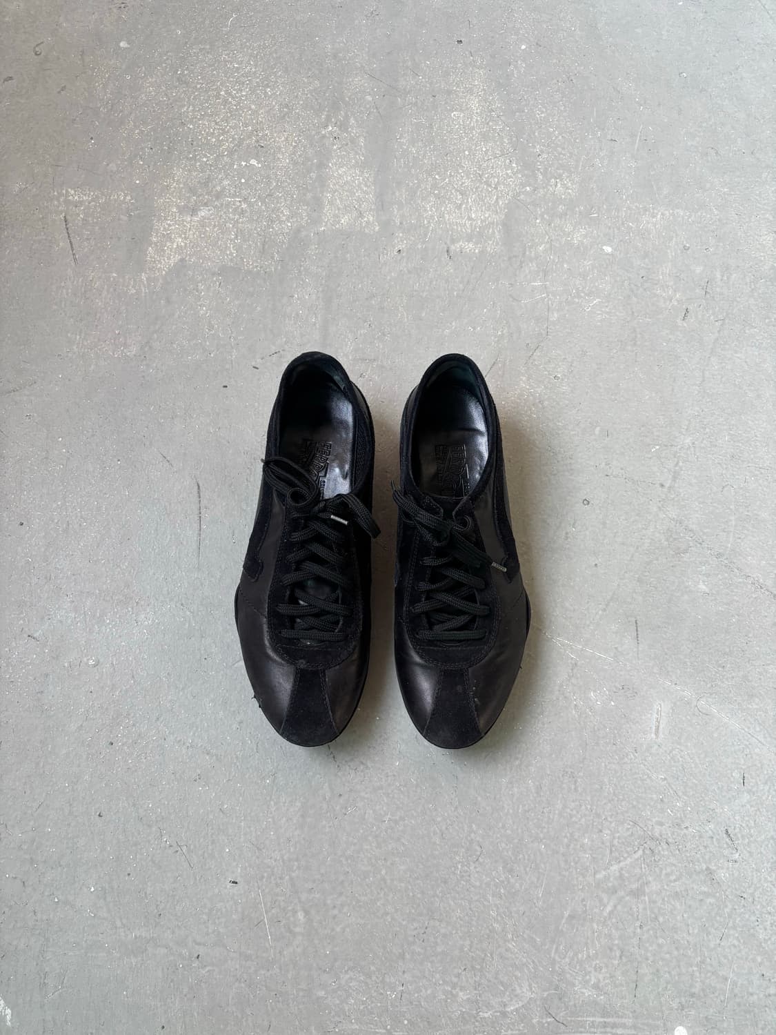 페라가모 플랫 스니커즈 상품이미지3