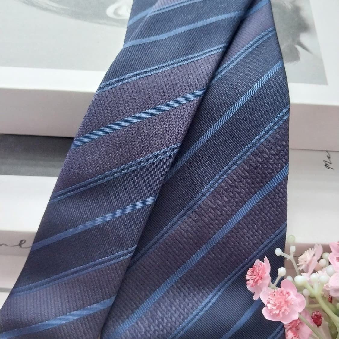 셀린느 실크 네이비 스트라이프 넥타이 8.6cm A+등급 K1454
 상품이미지3