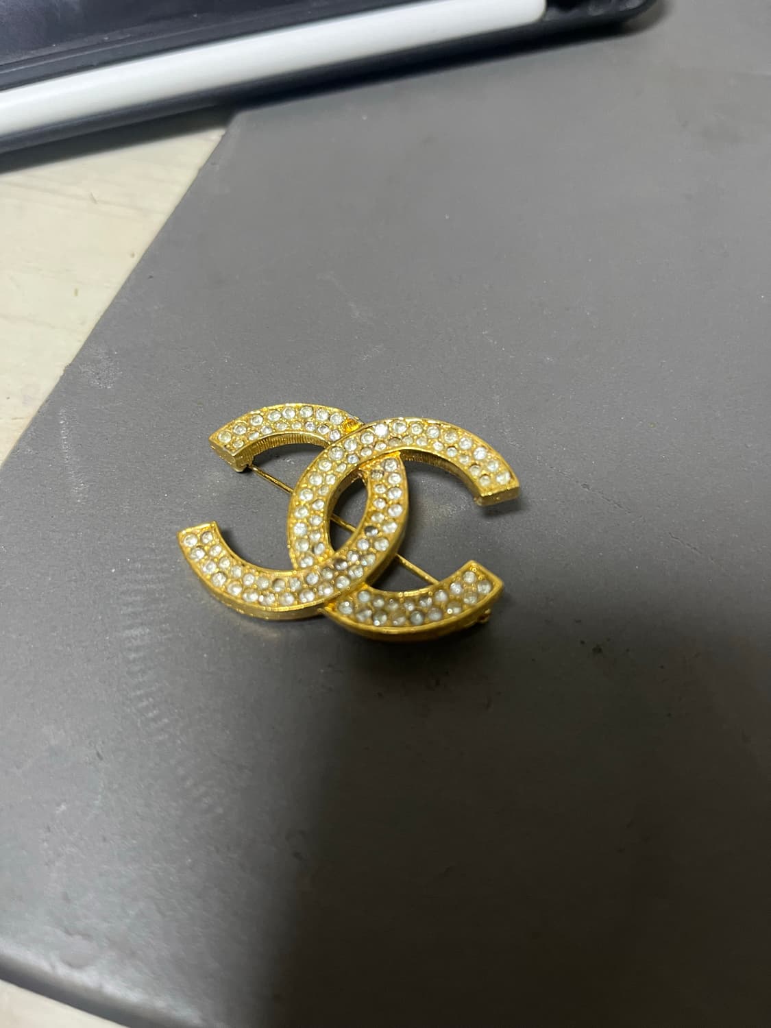 샤넬 CC로고 브로치 정품 상품이미지2