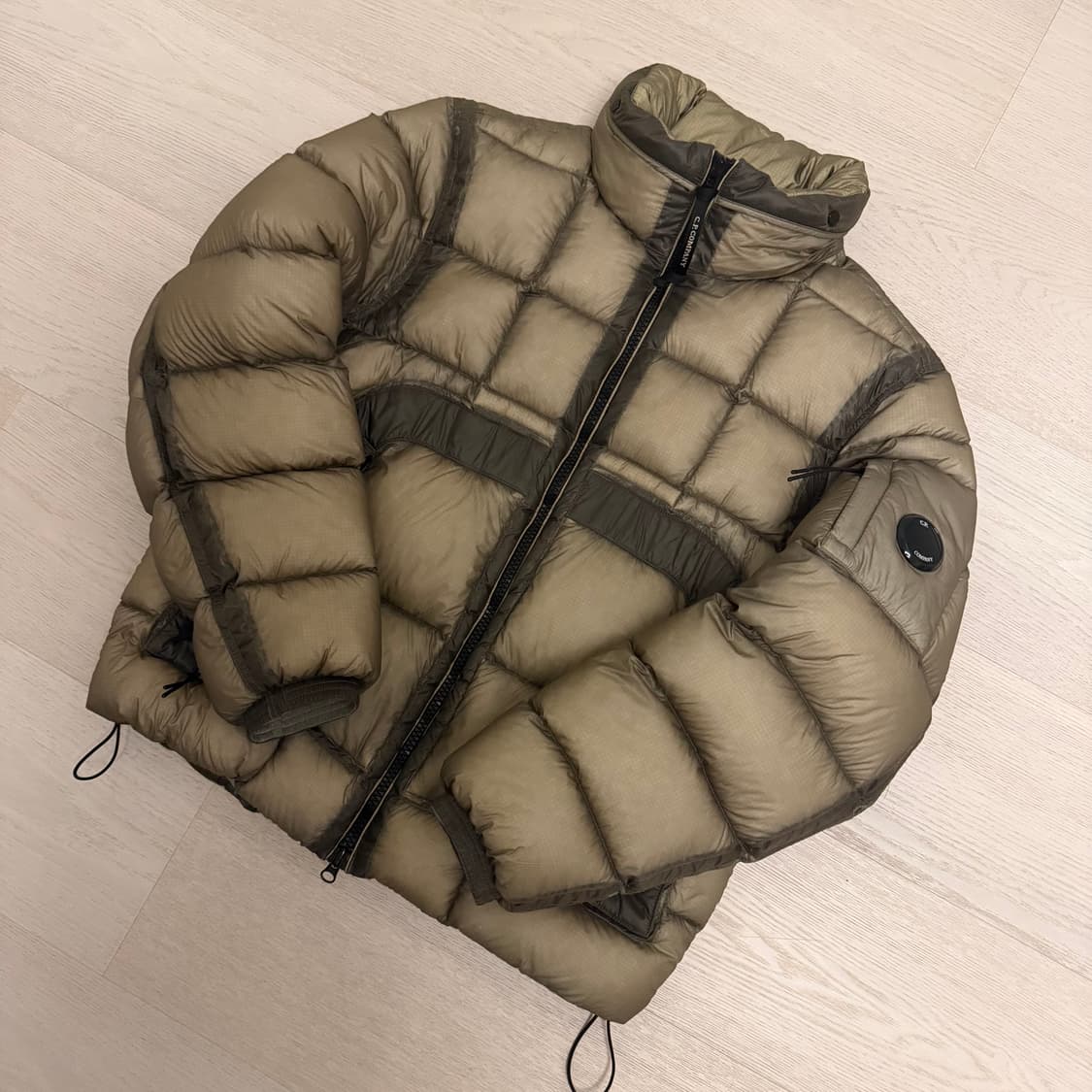 CP컴퍼니 dd쉘 빈티지 카키 베이지 24fw 논후드 상품이미지1