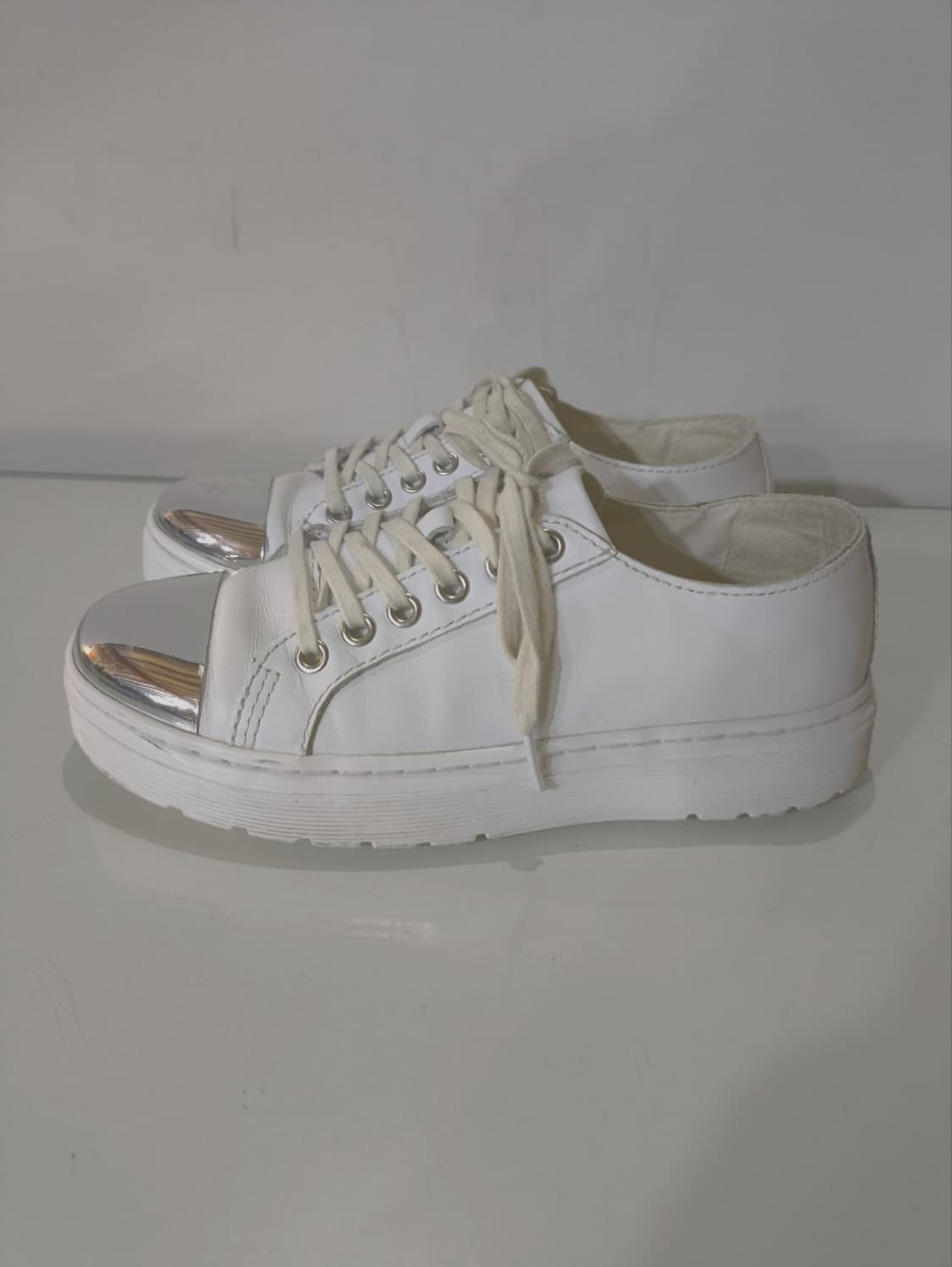 uk4 230mm 닥터마틴 알렉세이 실버 스니커즈 상품이미지1