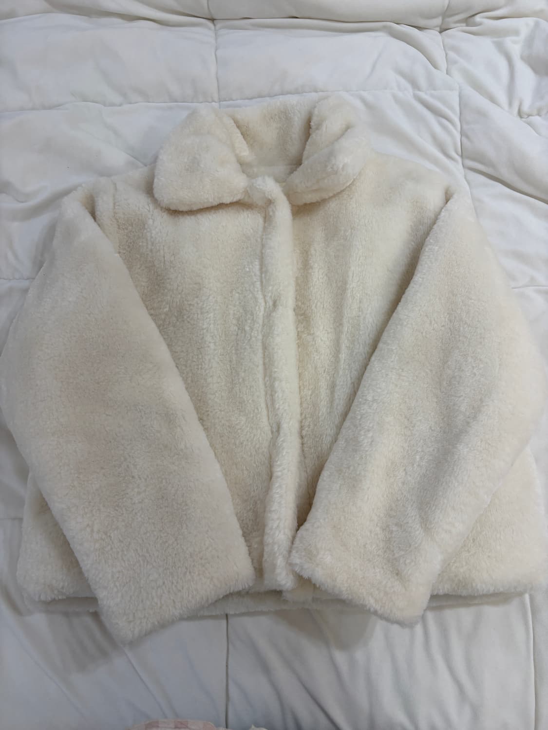 잇모멘텀 카라 퍼자켓 상품이미지1