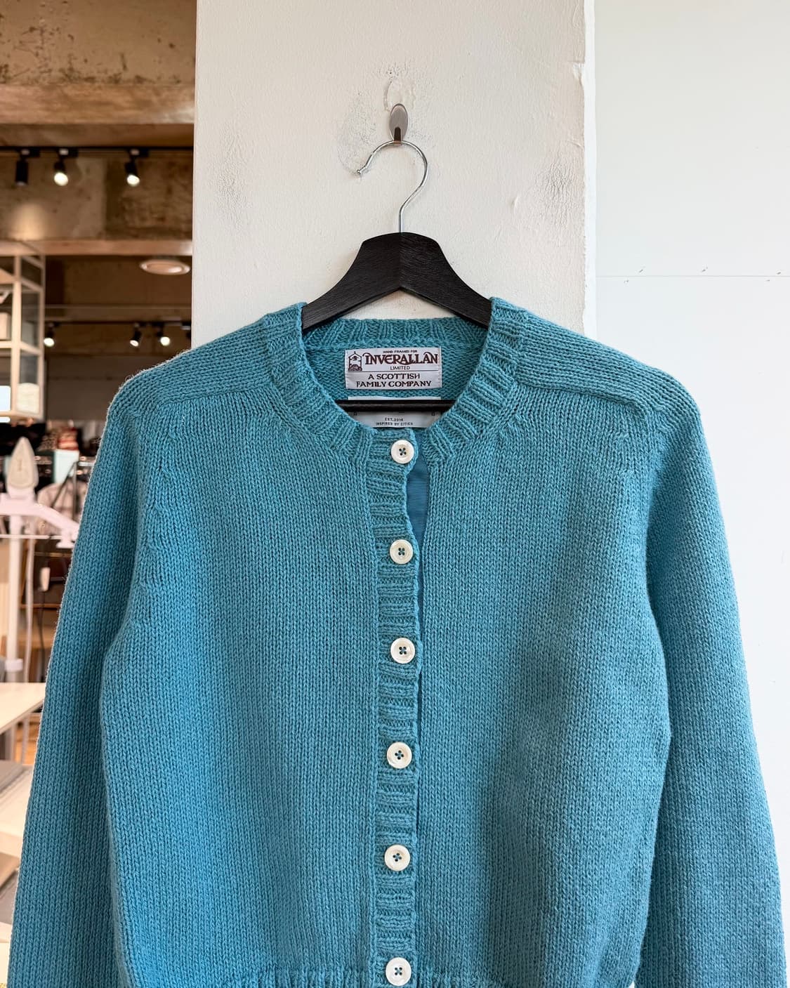 인버알란 얼바닉 블루 라운드 가디건  상품이미지3