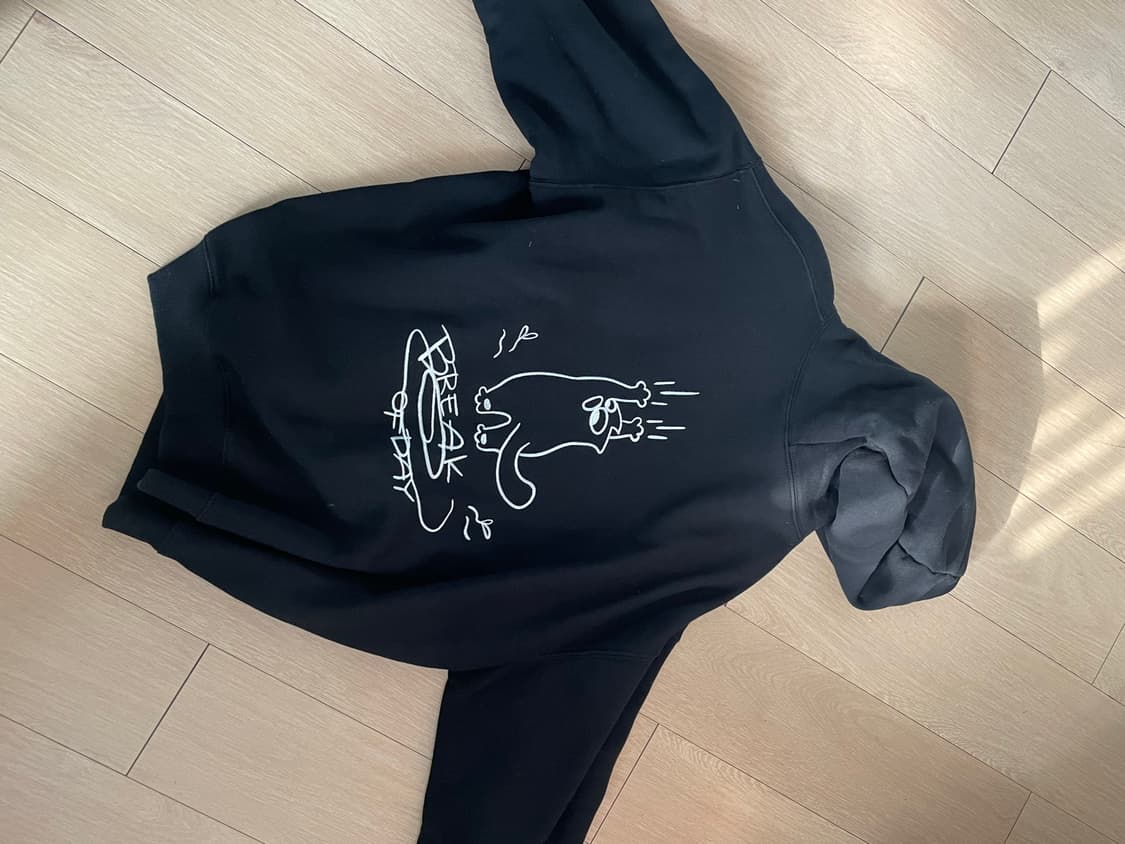 (진짜거의새제품) 꼼파뇨 후드티 블랙 L 상품이미지3