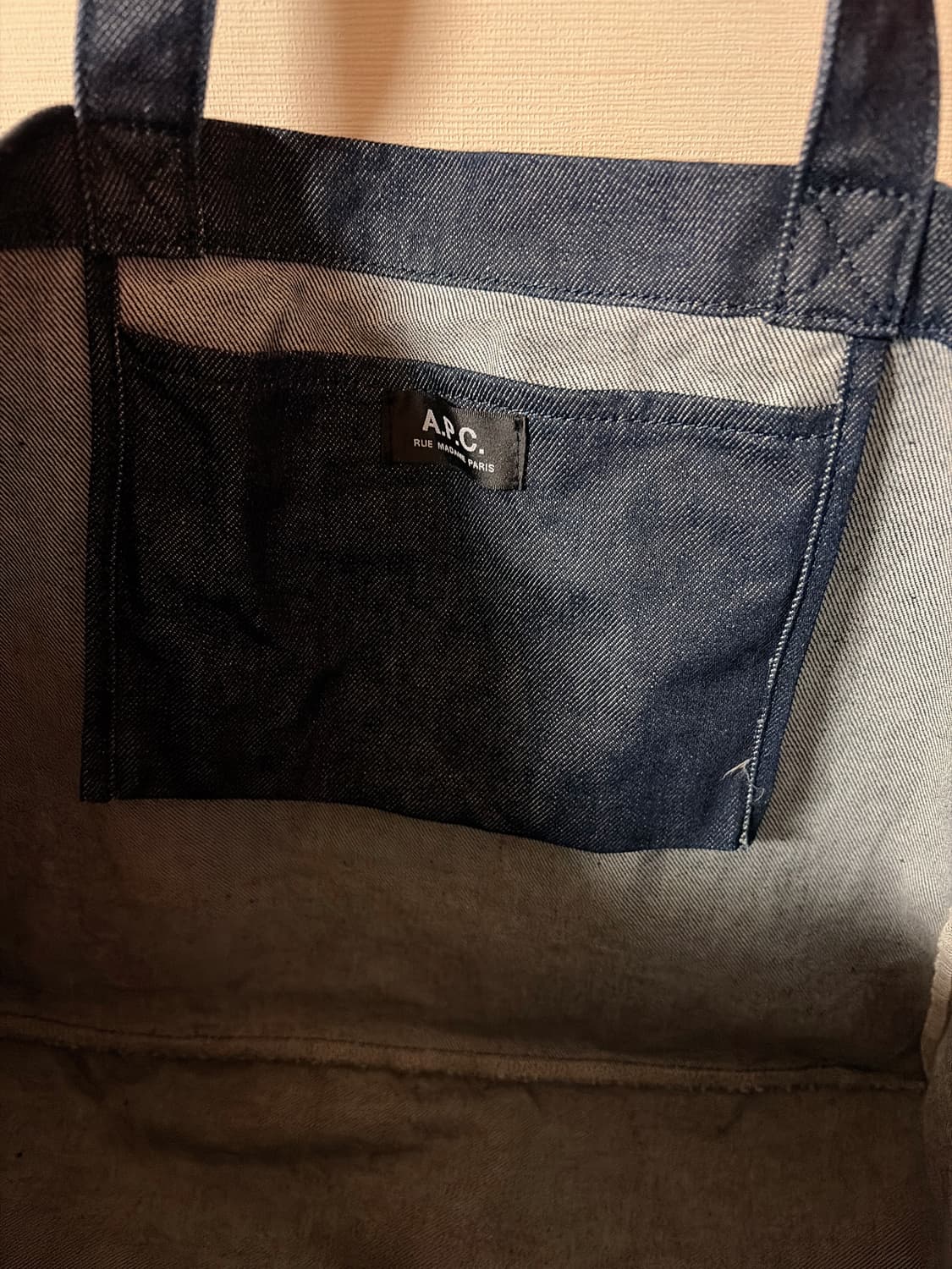 APC 아페쎄 다니엘라 쇼핑백 인디고 판매합니다 ! 상품이미지5