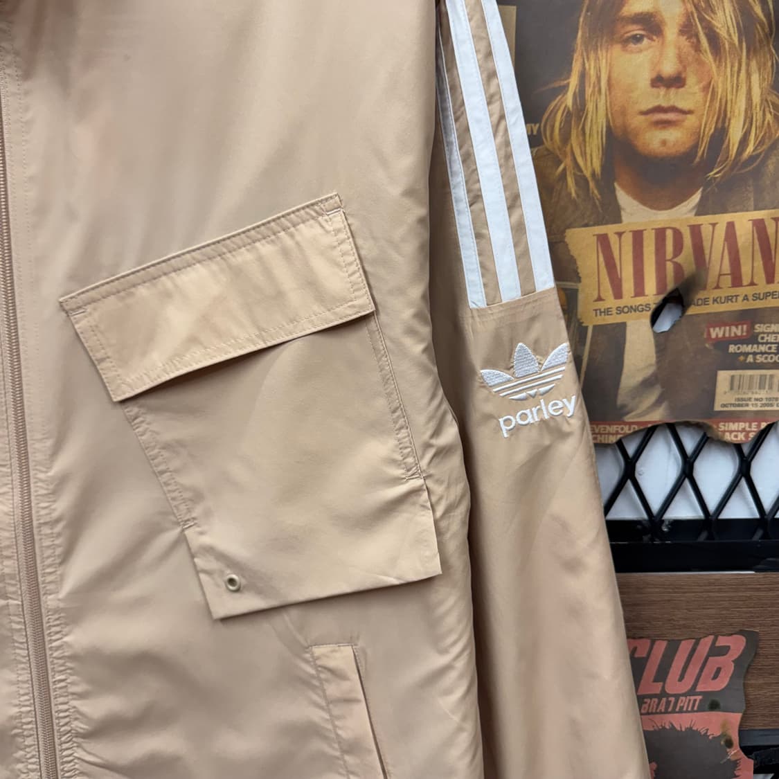 아디다스 팔리 나일론 트랙 자켓 전면 투포켓 포인트 베이지 상품이미지5