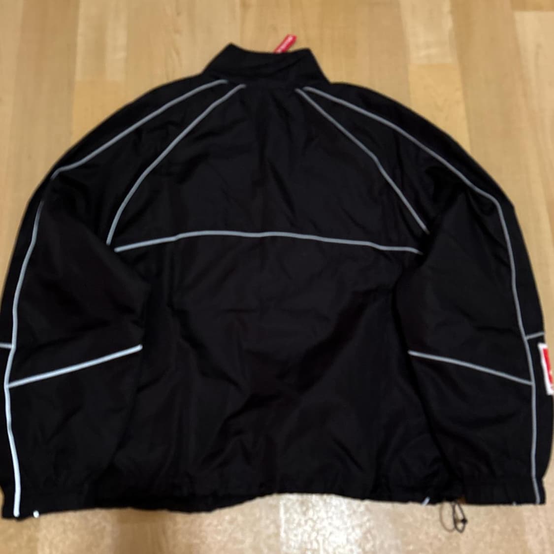 슈프림 리플렉티브 파이핑 풀오버 블랙 상품이미지3