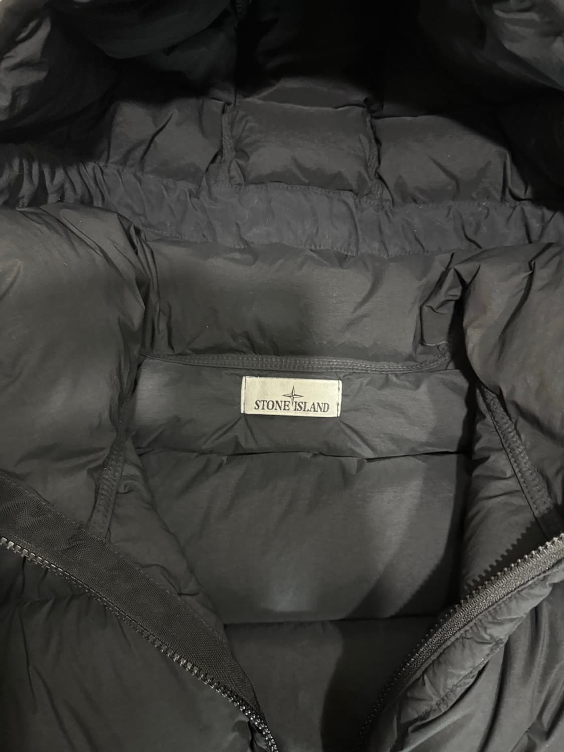 [당일출고,L사이즈] 스톤아일랜드 심리스 패딩 상품이미지4