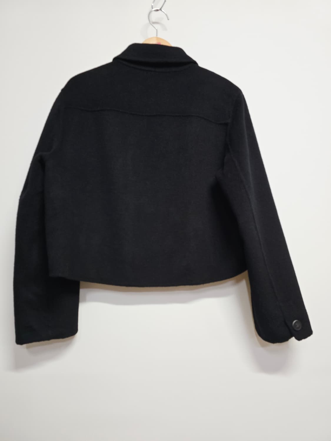 올리브대올리브 양모캐시미어 혼방 블랙 크롭 자켓 상품이미지3