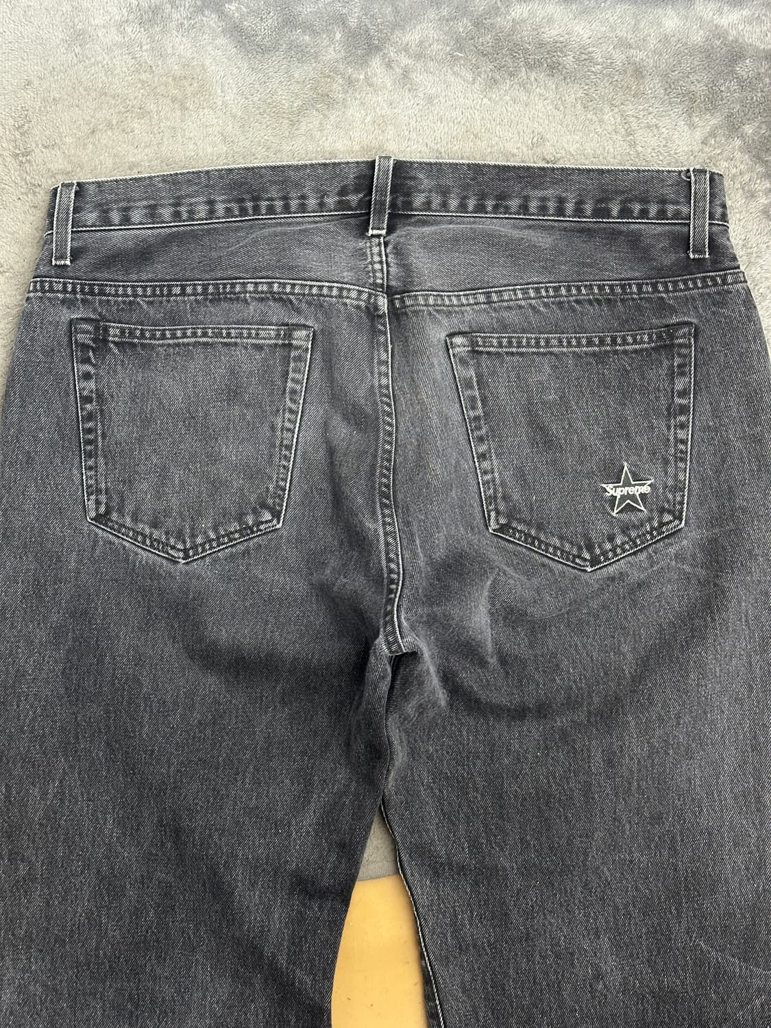 Supreme 레귤러 진 블랙 36 상품이미지3