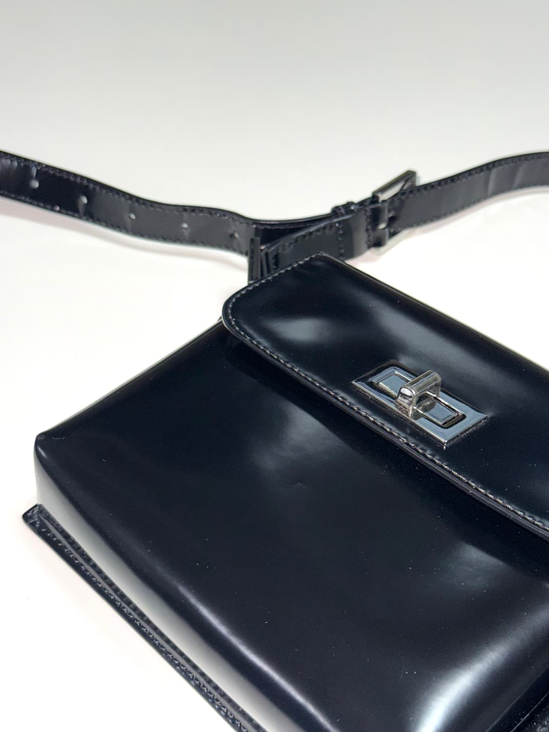 BY FAR BILLY BAG 상품이미지4