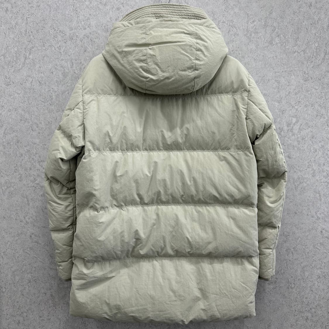 100 밀레 남자 구스다운 패딩 상품이미지2