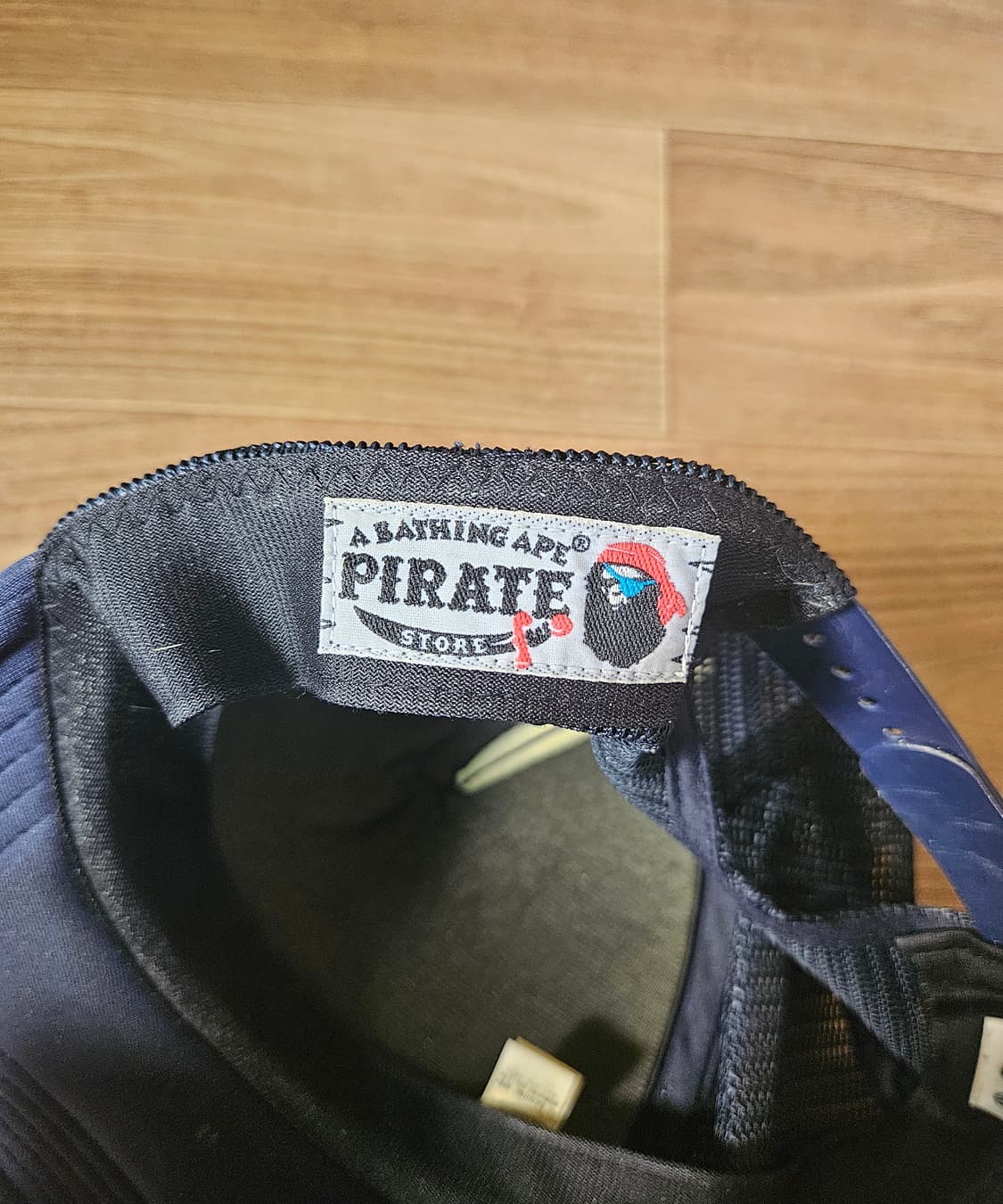 베이프 pirate store 한정 메쉬캡 모자 상품이미지2