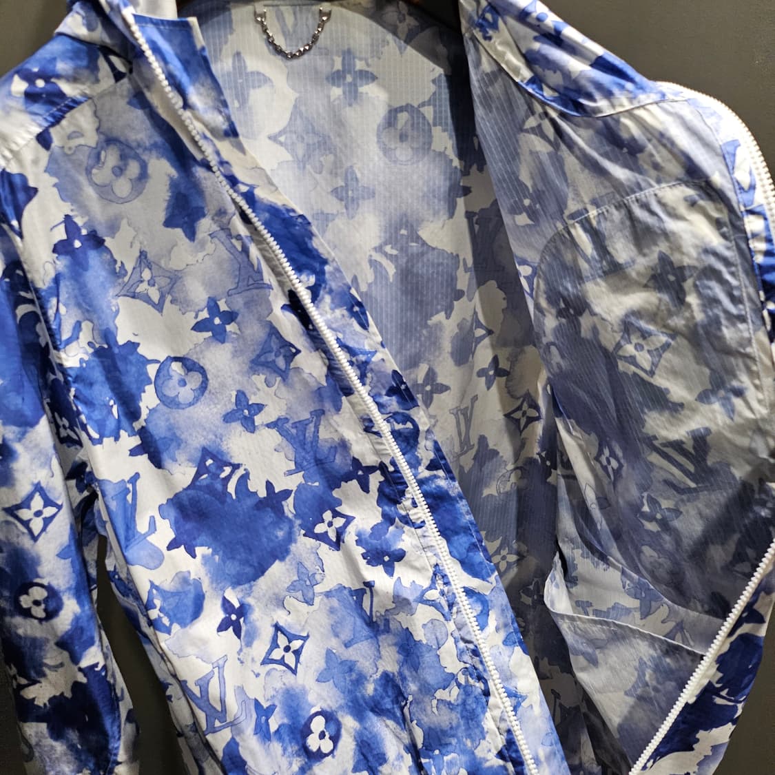 루이비통 한정 워터컬러 윈드브레이커 바람막이 자켓 상품이미지7