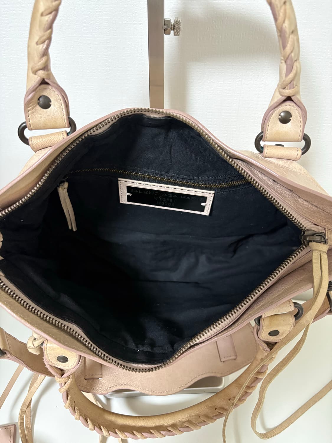 발렌시아가 퍼스트 모터백 베이지 상품이미지10