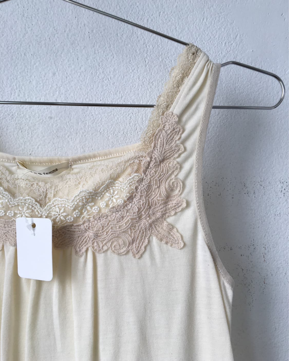 Axes femme lace trimming sleeveless 상품이미지6