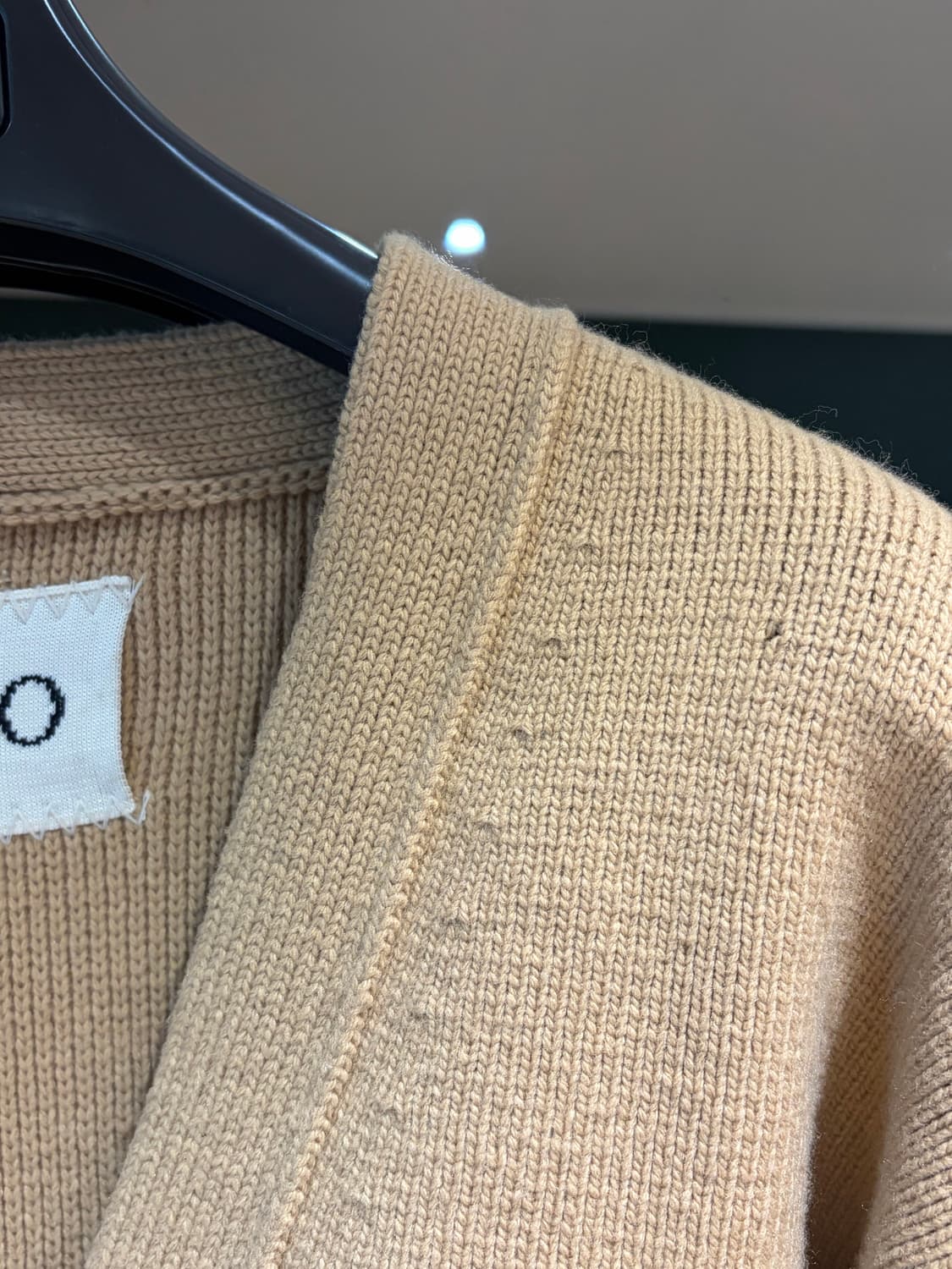 렉토 24FW 루즈 컴팩트 니트 가디건 L (어깨 부분 미세 실풀림) 상품이미지3