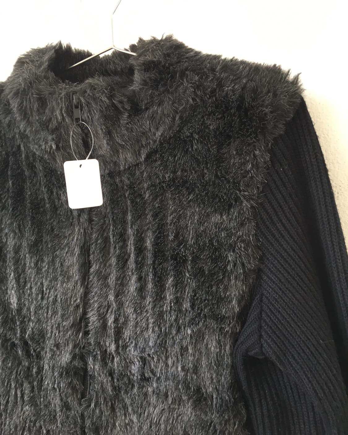 Fake fur layered knit zip up 상품이미지4