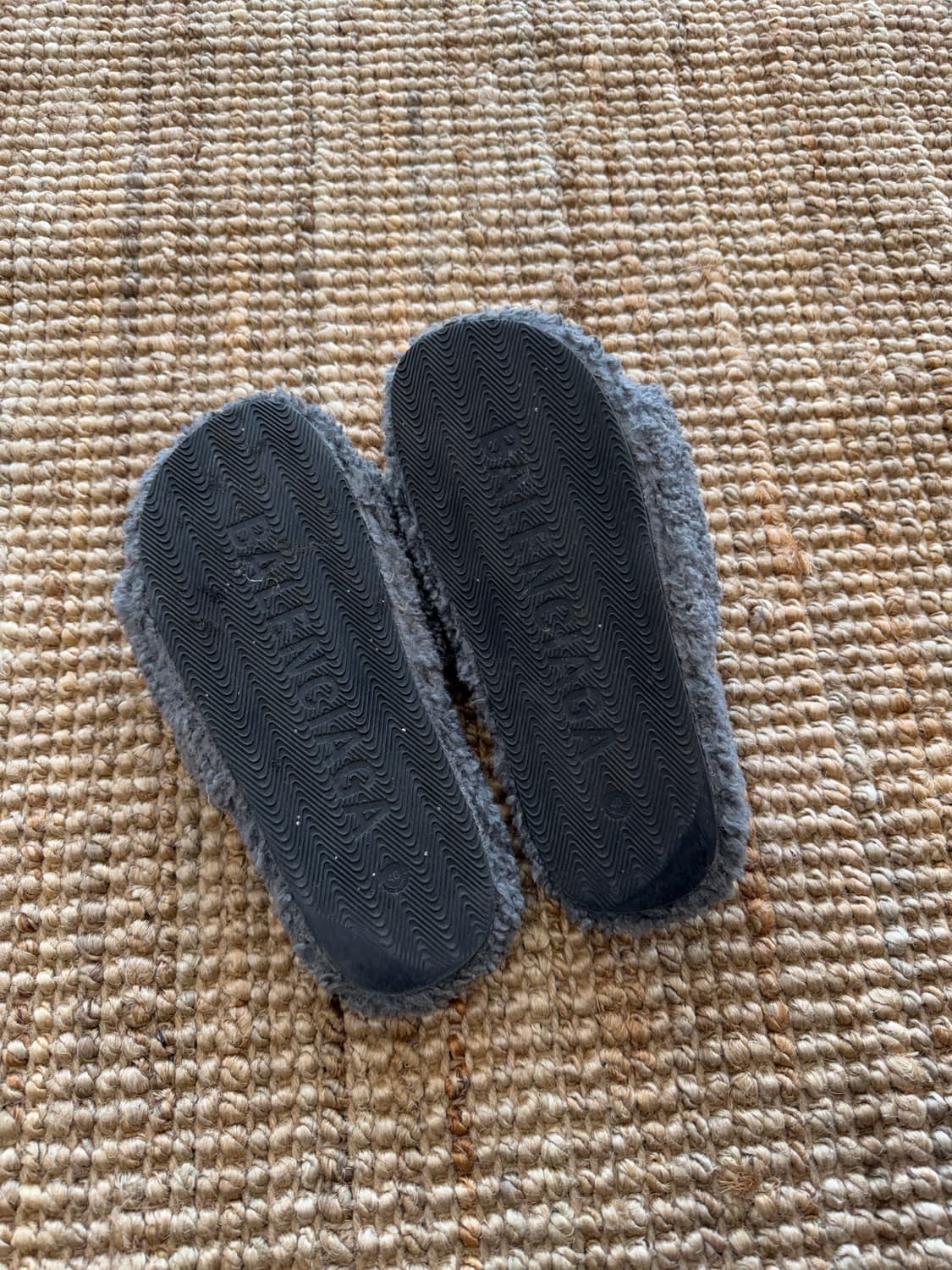 발렌시아가 퍼 슬리퍼 40 상품이미지4