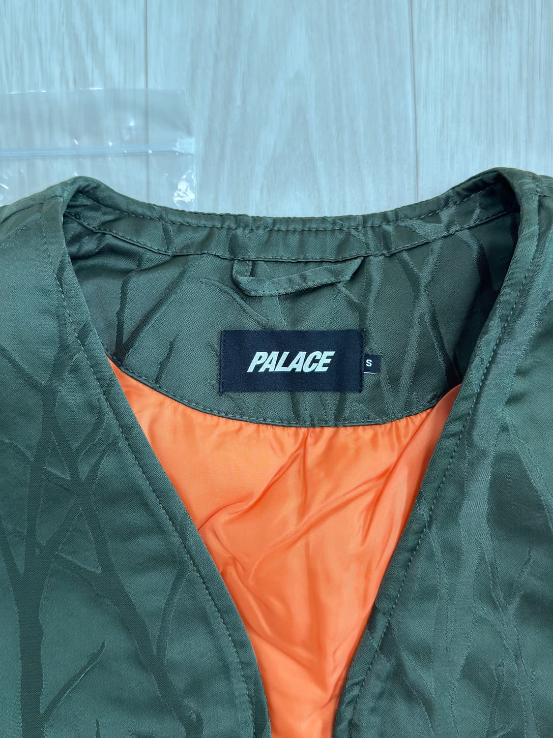 (새상품)Palace x Porter 콜라보 베스트 올리브 S 팝니다 상품이미지3