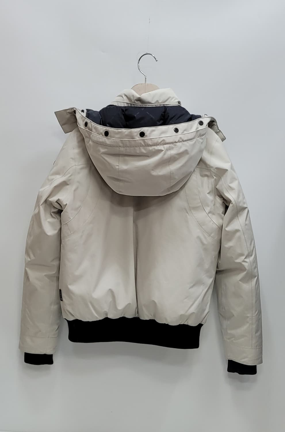 블랙야크 고어덱스 다운 패딩 후드 자켓 / 여 90
 상품이미지2