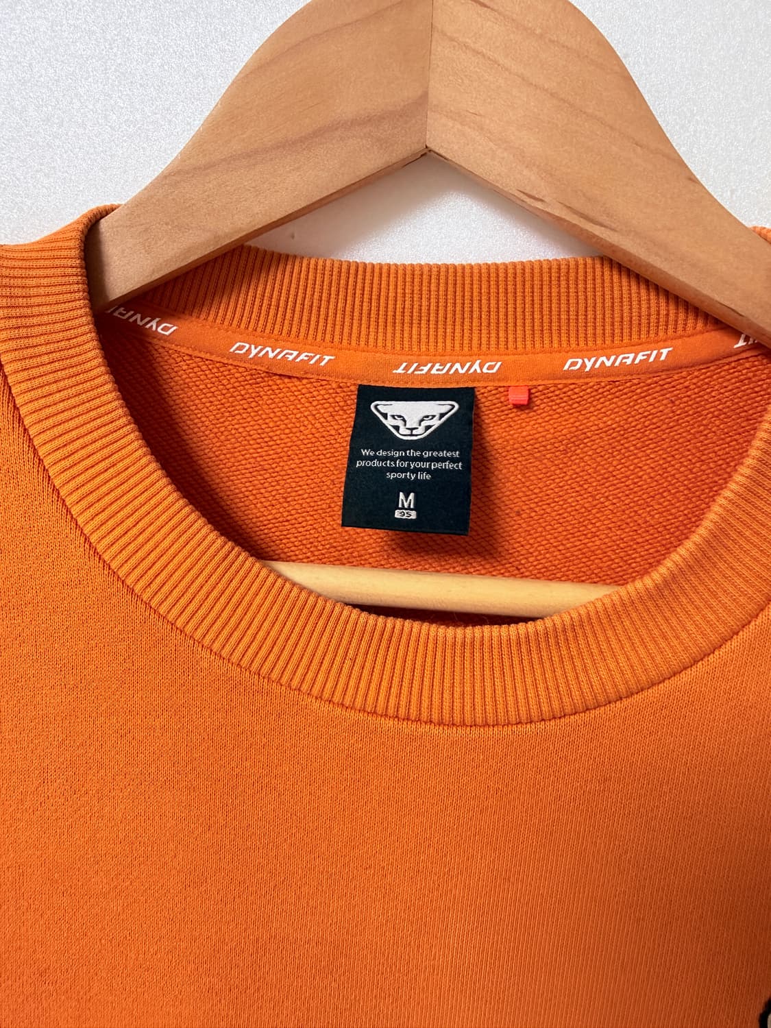 다이나핏 빅로고 맨투맨 오렌지 포인트 컬러 95 상품이미지3