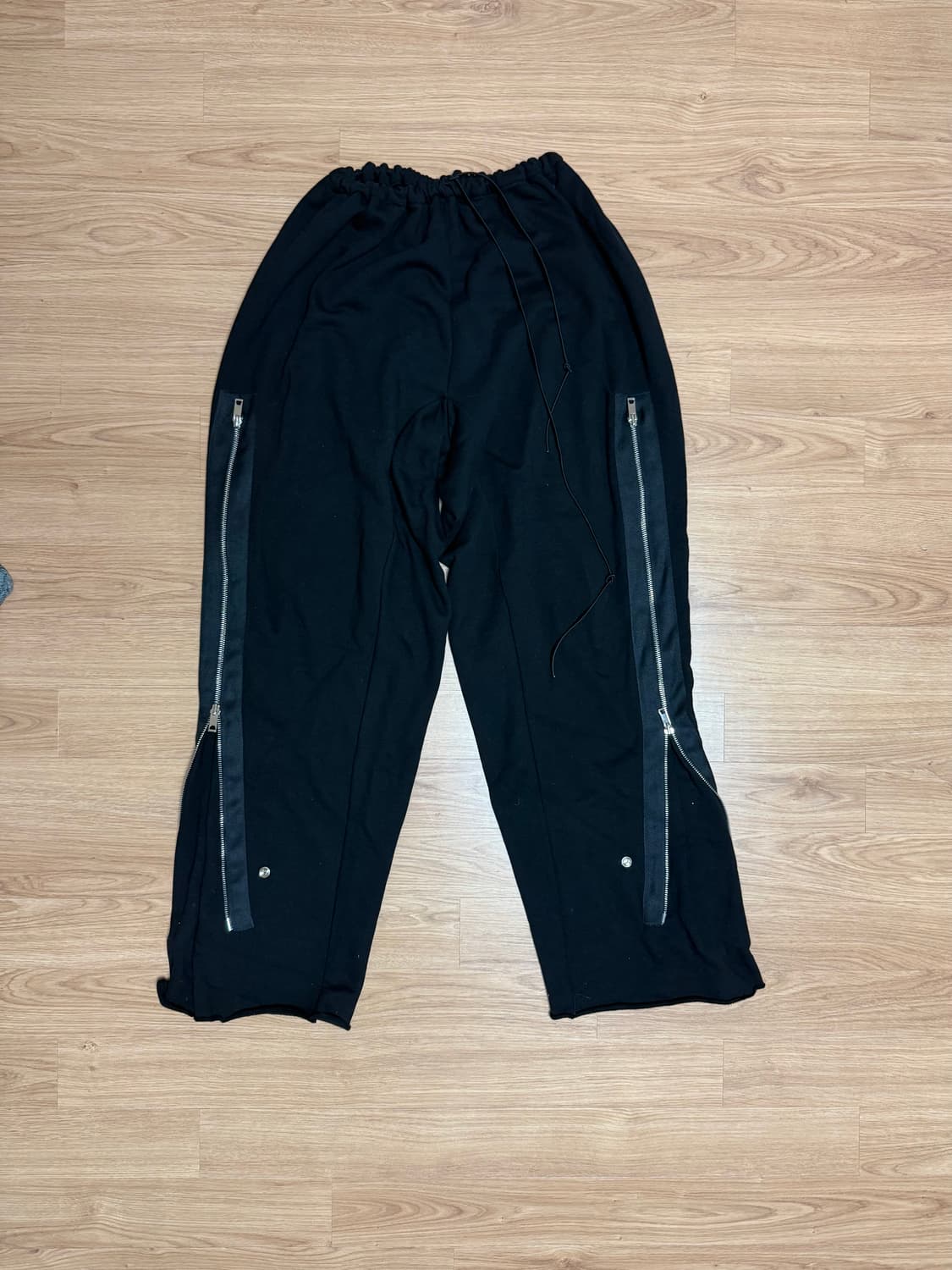 프랙티컬앤리얼스틱 블랙 지퍼 팬츠 os 상품이미지4