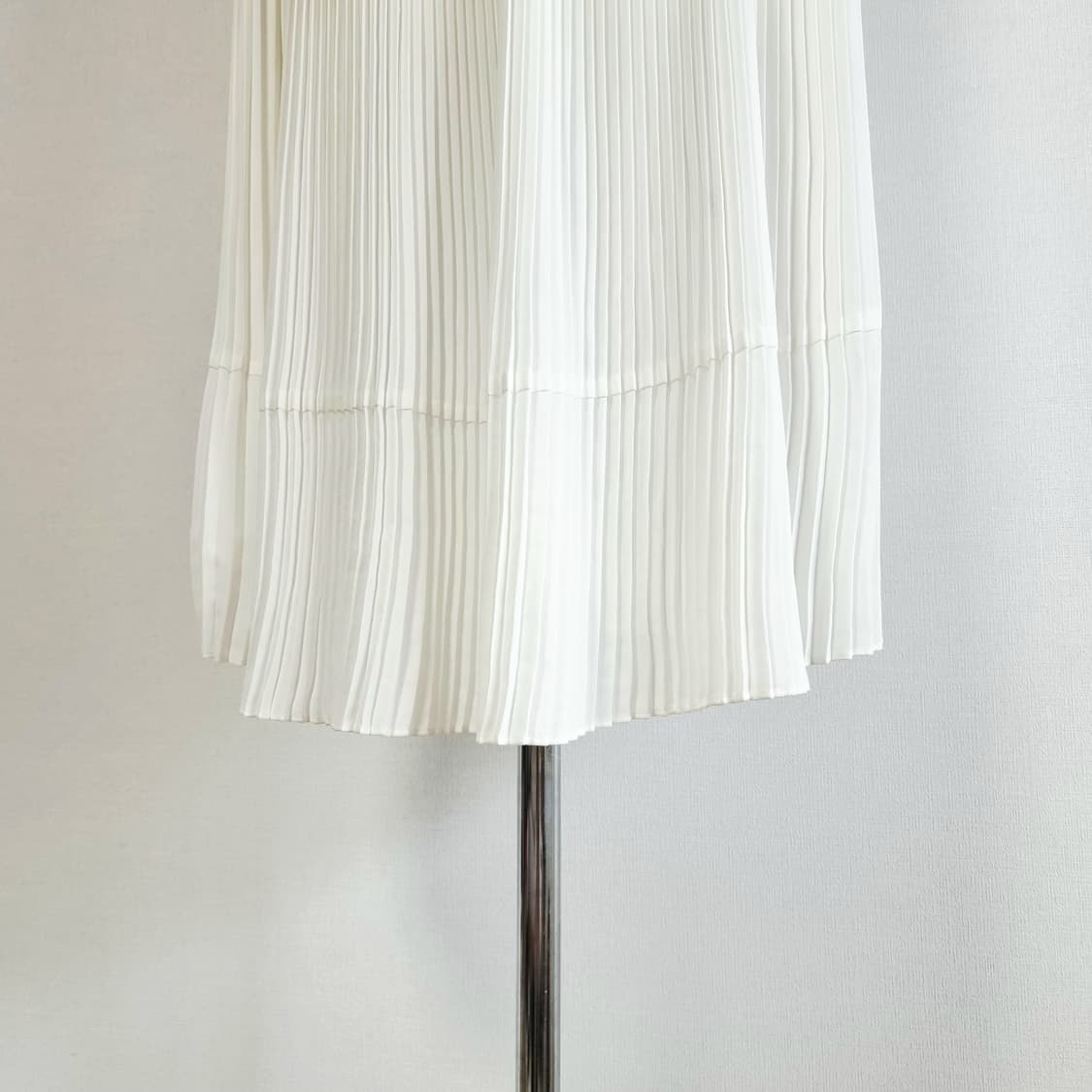 더아이잗컬렉션 셔츠원피스 롱셔츠 블라우스 백플리츠포인트 (55) 상태최상 상품이미지6