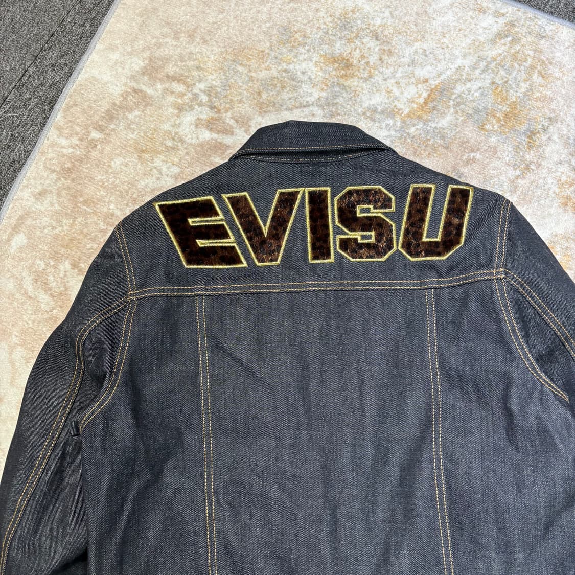 에비수 레오파드 안감 백로고 데님 트러커 자켓 상품이미지3