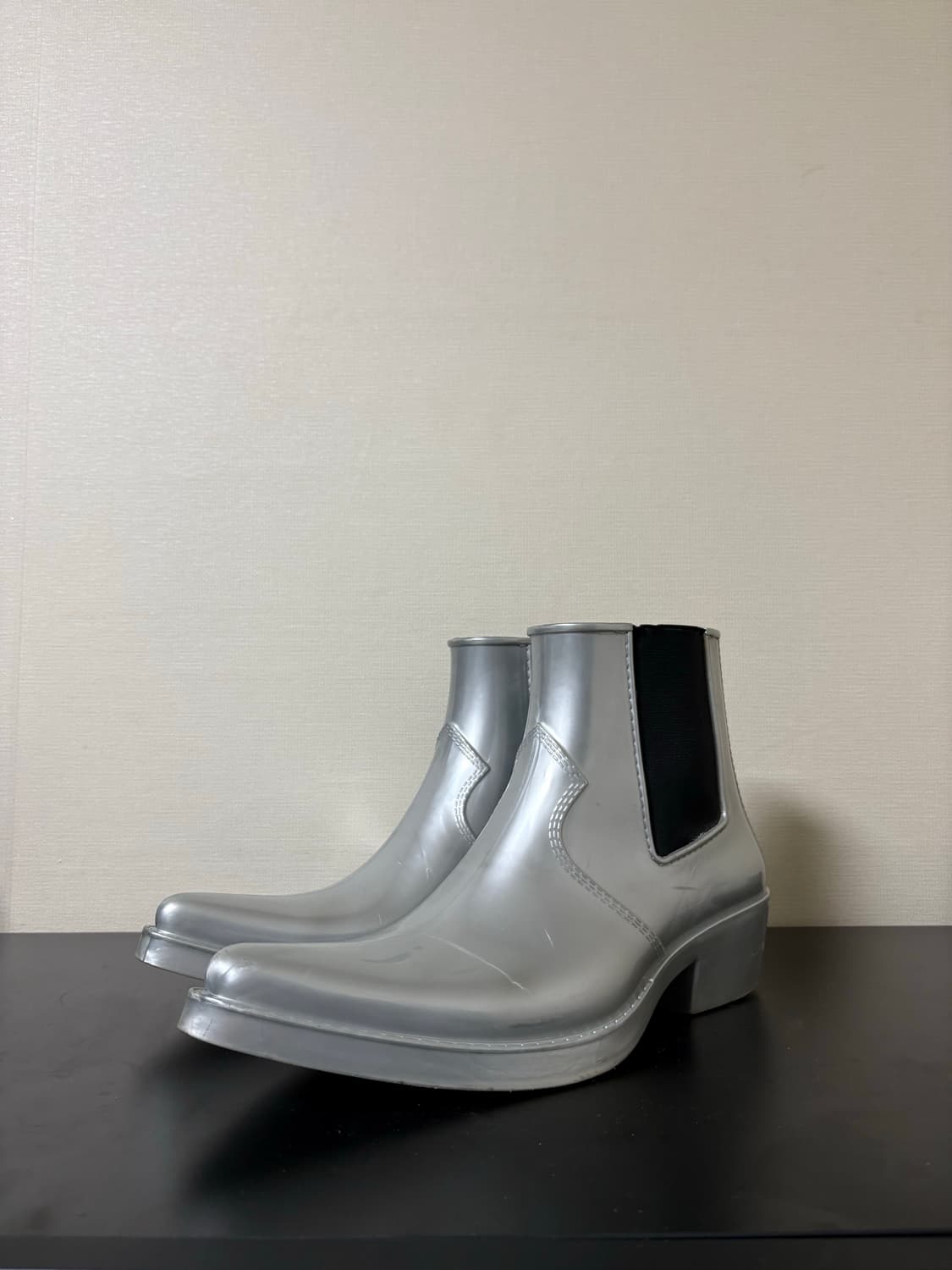 라프시몬스 캘빈클라인 205w39nyc 러버 부츠 실버 43 상품이미지1