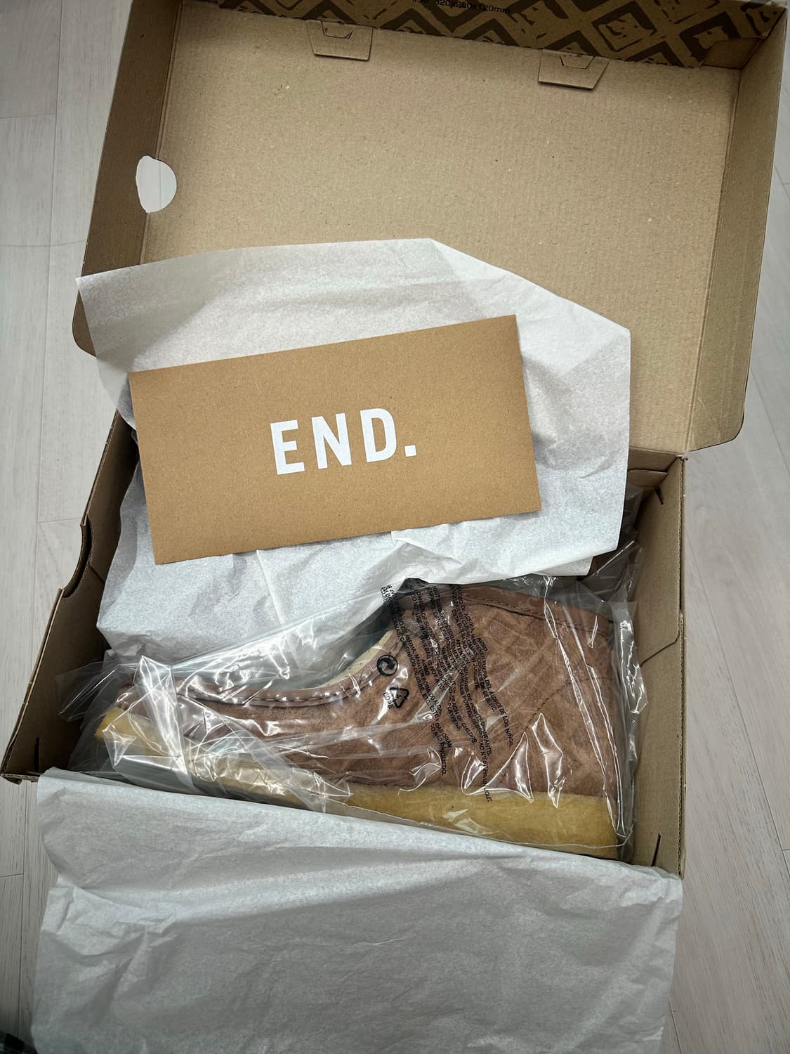 New Clarks Originals X Sweet Chick 상품이미지3