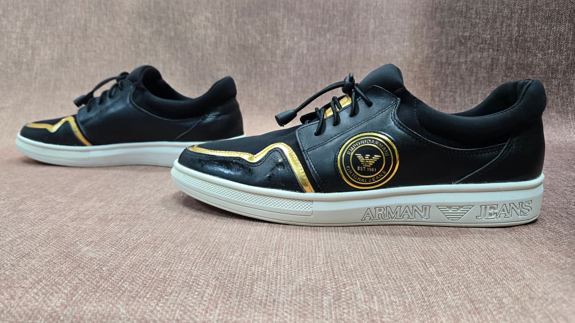 아르마니 270mm-  진스 블랙  골드 색상 스니커즈 상품이미지4