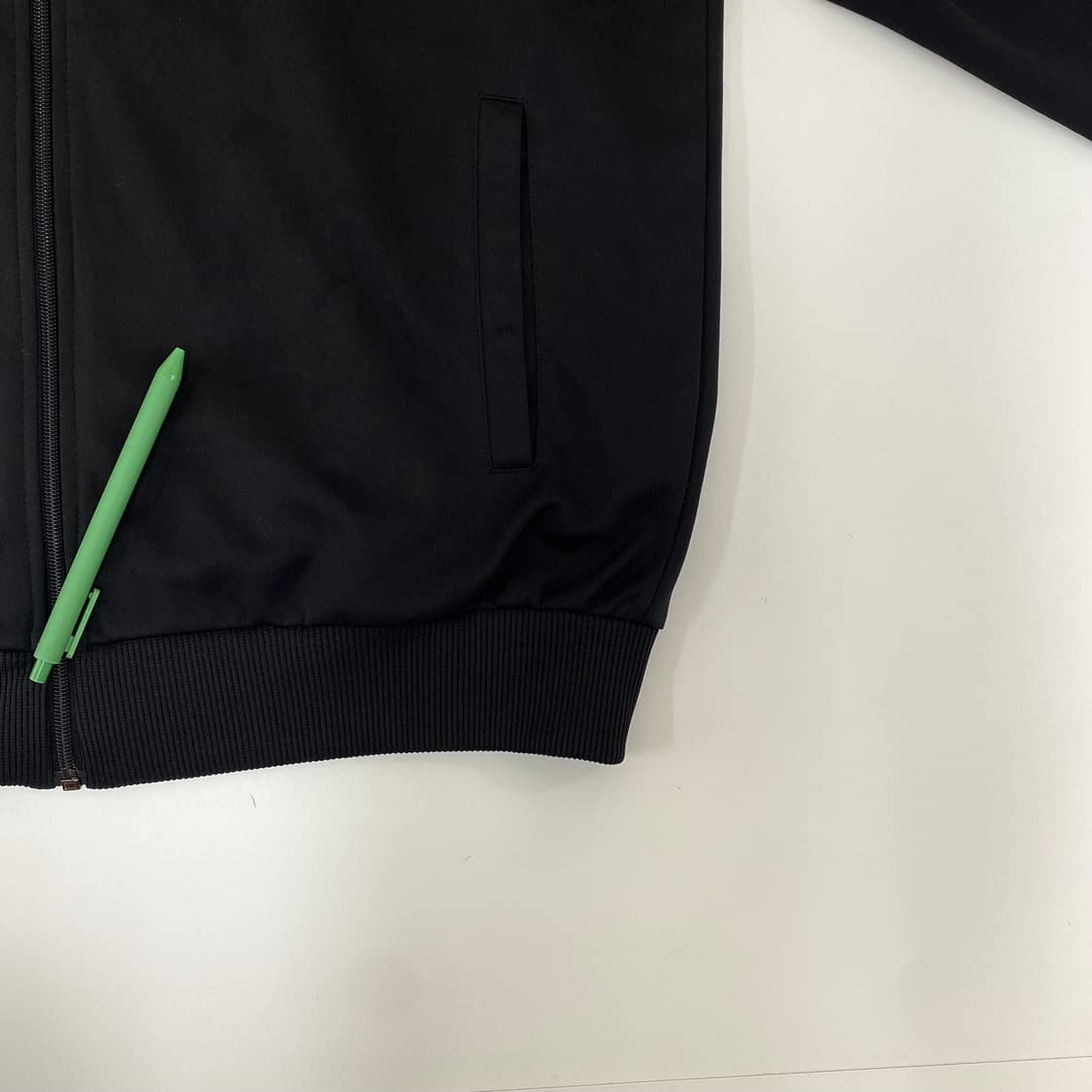 100) 아디다스져지 블랙골드 A0758 상품이미지10