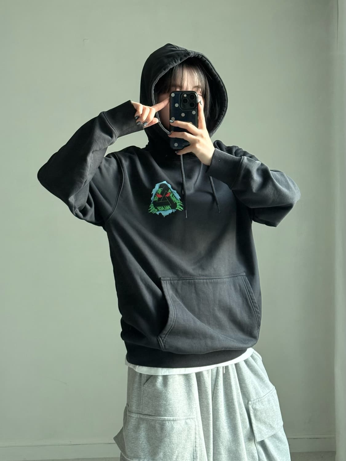 20fw 팔라스 블랙 후드티 상품이미지3