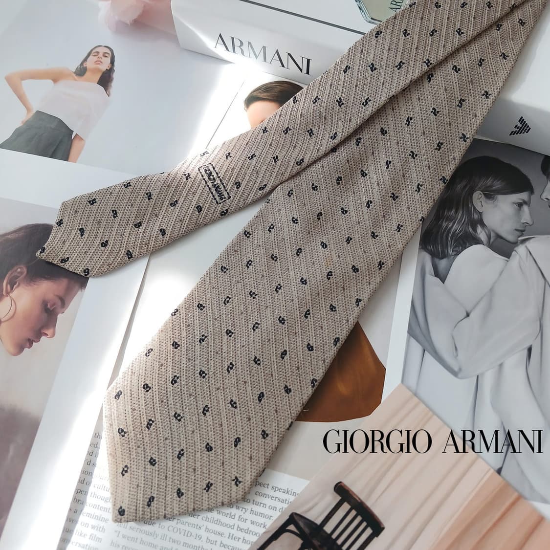 조르지오 아르마니 실크 텍스처 도트 넥타이 9.7cm A등급 A19060 상품이미지1