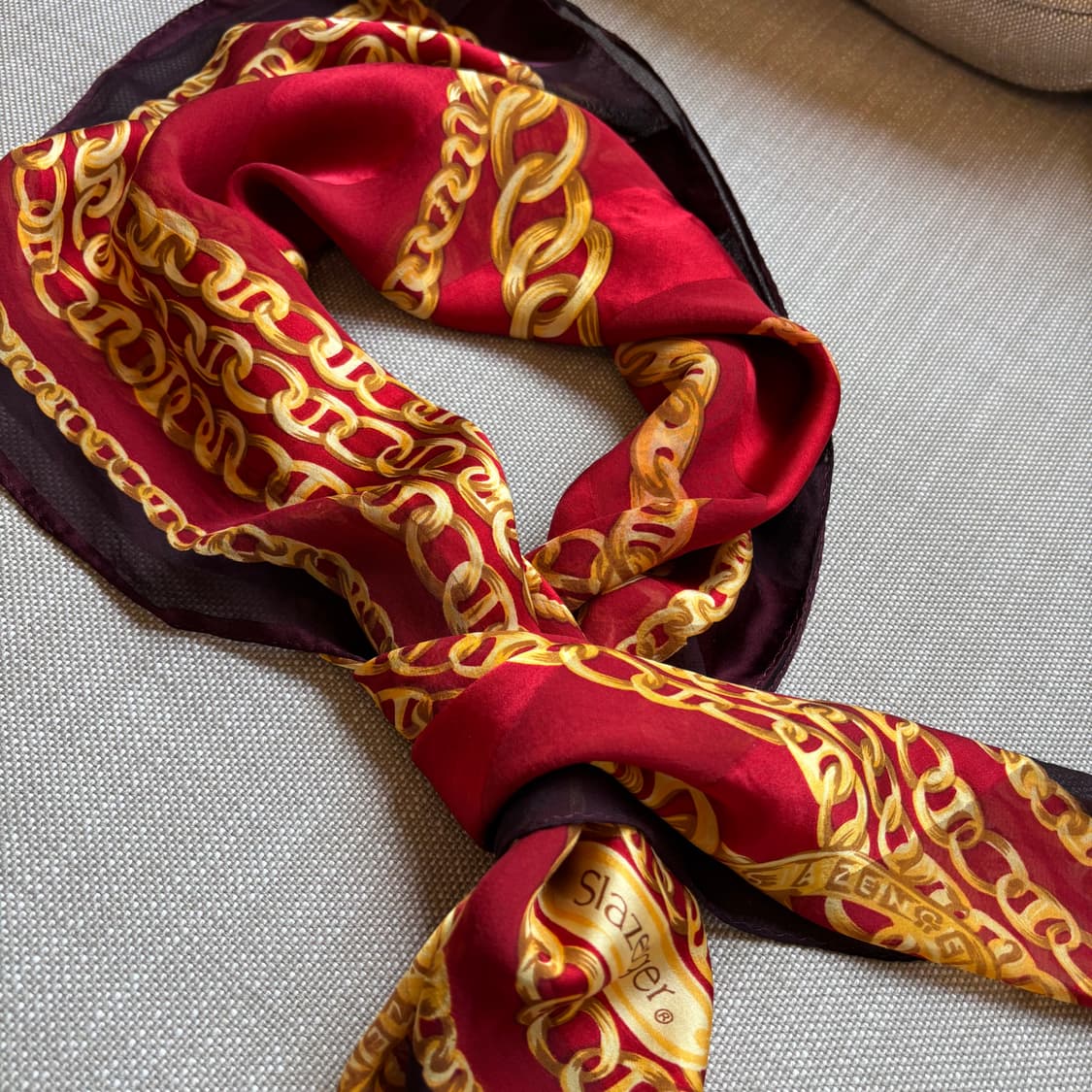 슬래진저(Slazenger)빈티지 스타일의 체인 패턴 실크 스카프 상품이미지2