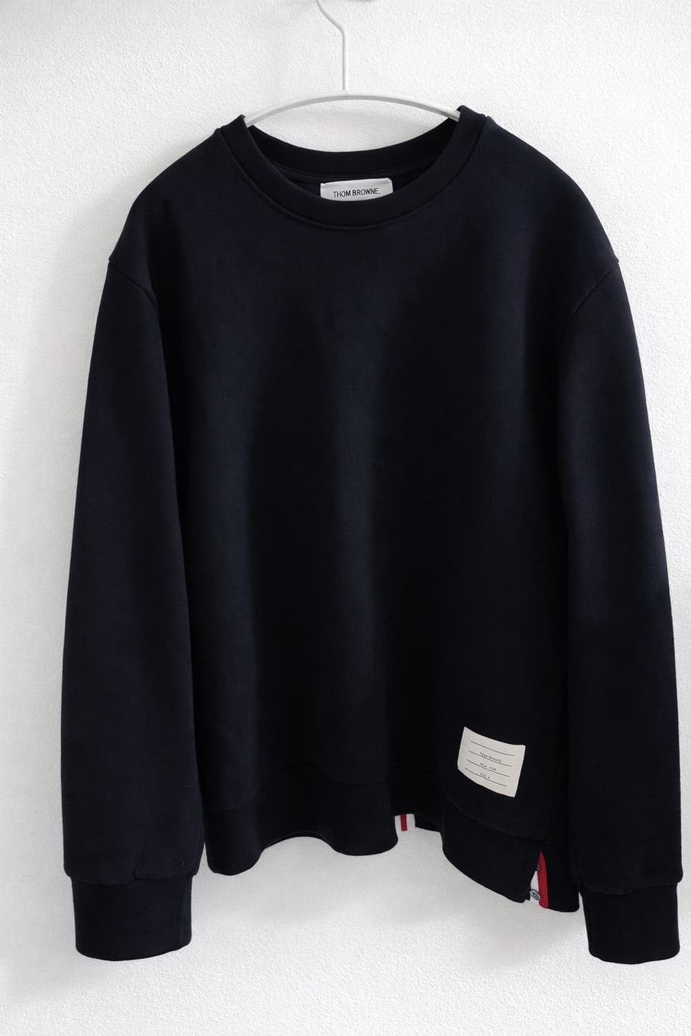 톰브라운 백삼선 맨투맨 네이비 4사이즈 정품 상품이미지2