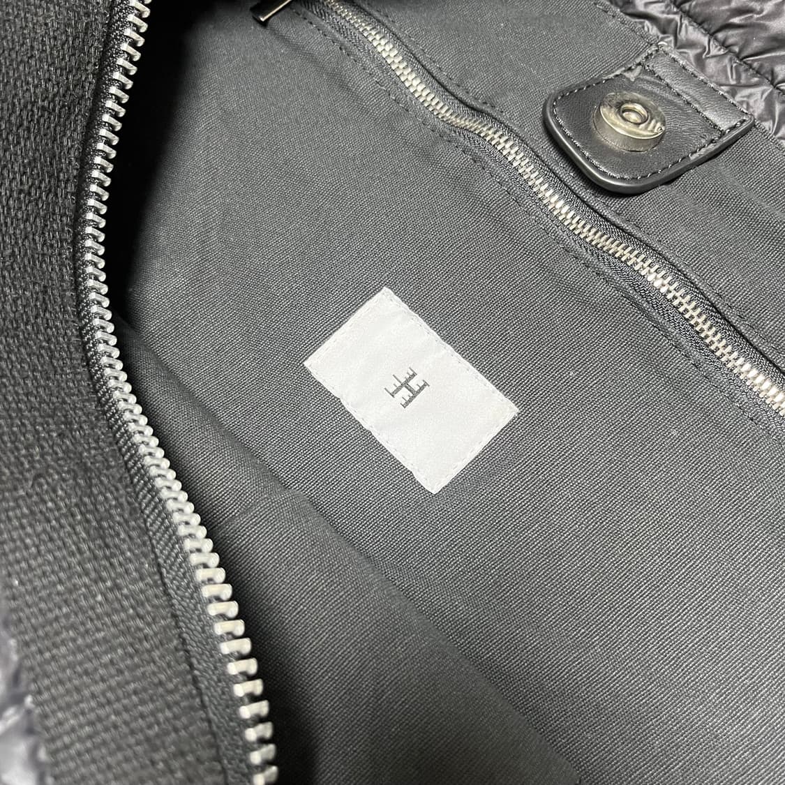 HAEA 헤아 패딩 메신저백 블랙 상품이미지2